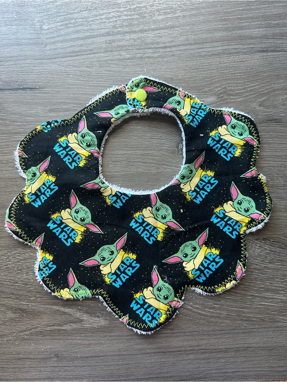 Star Wars Baby Yoda Black Bib with Green and Pink Accents - Kids Accessories
